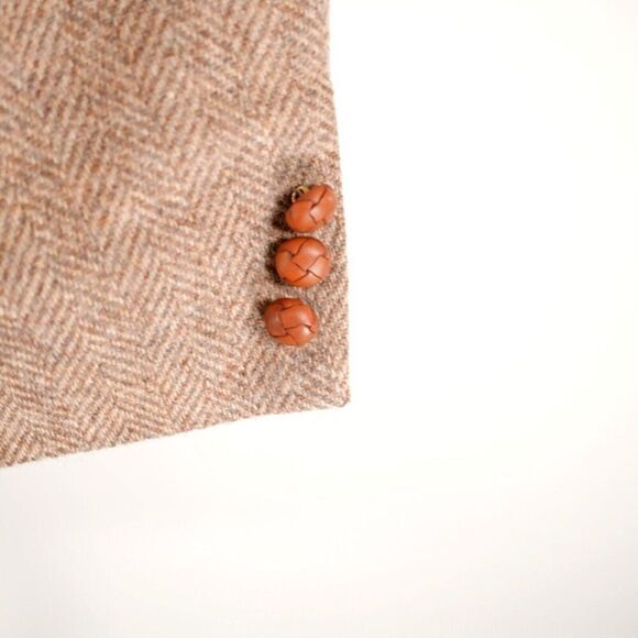 WM F Farah Tweed Wool Tan Herringbone 2 Leather Button Sport Coat 40L Tagged 42L - Picture 3 of 13